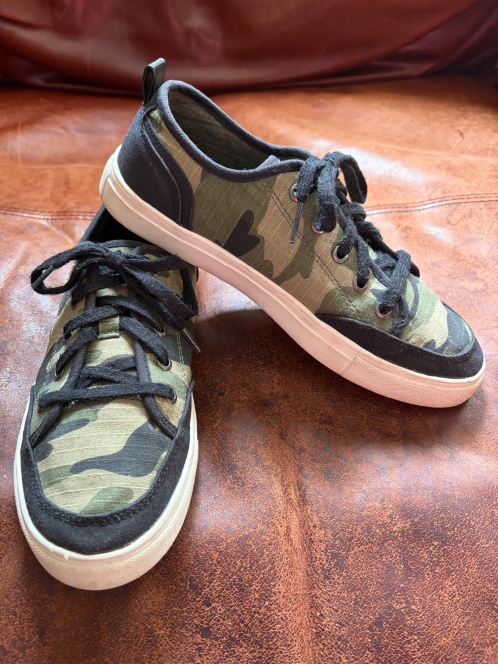West Harris Kids Camo Shoes Size 4M